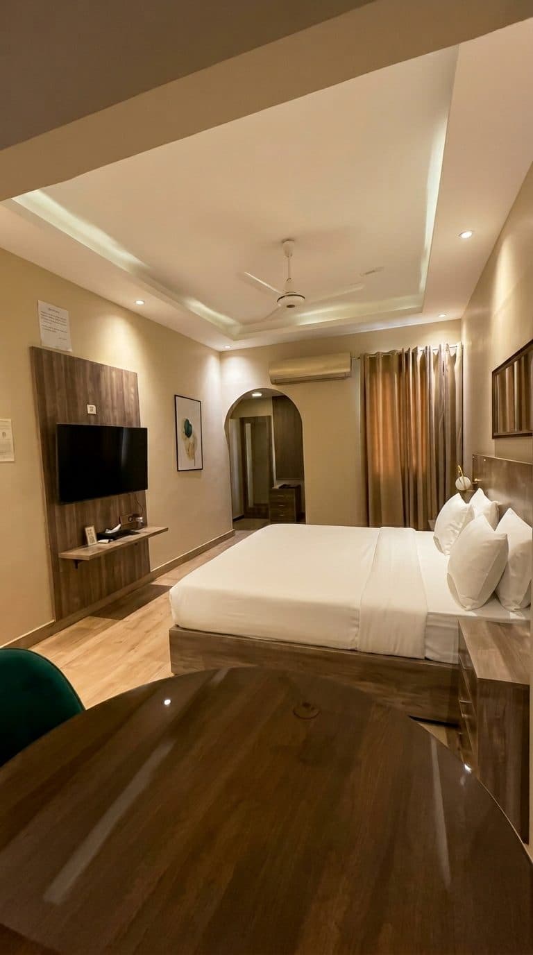 Room 8