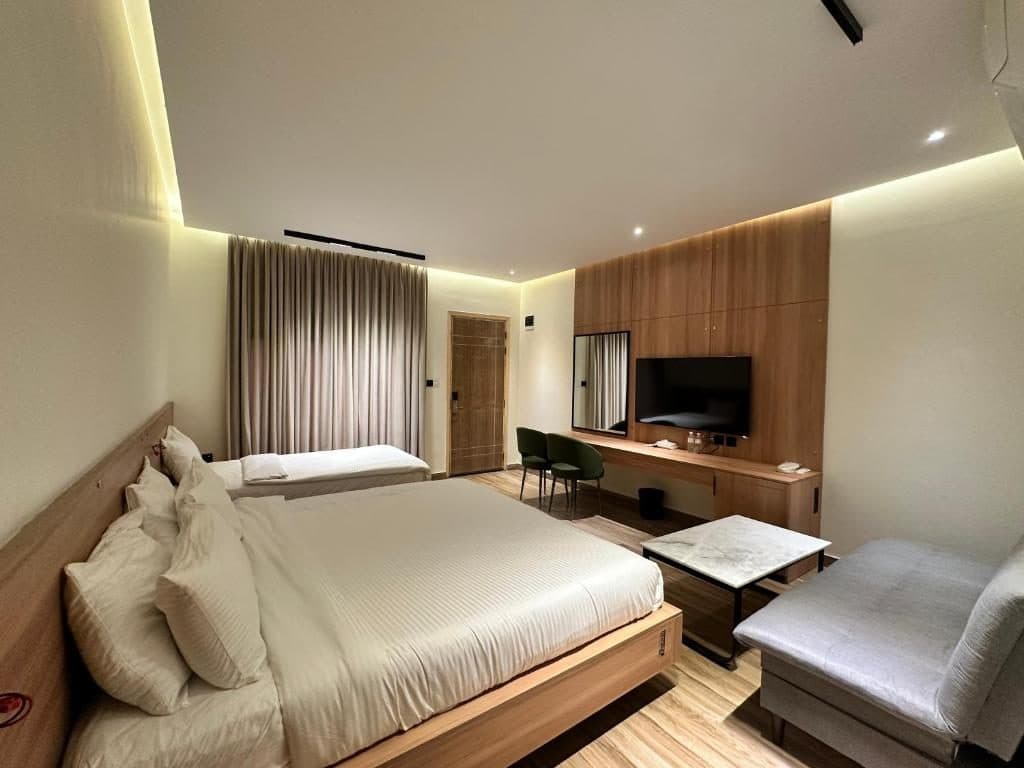 One Bedroom Suite